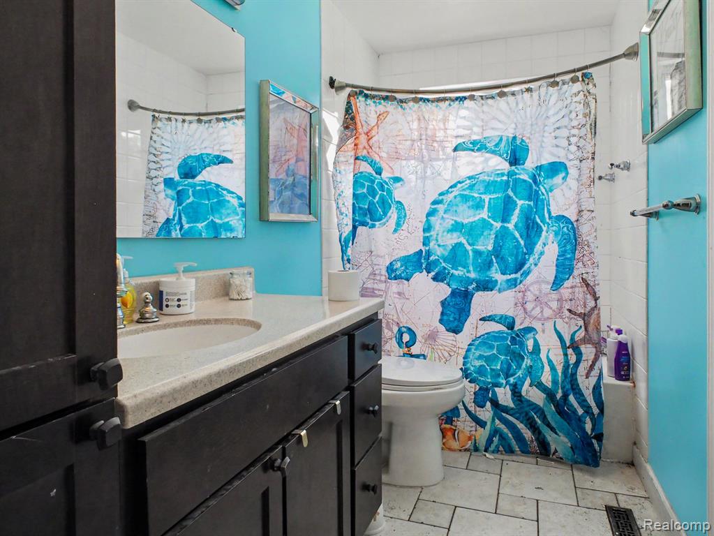 428 Carrie Drive, Flushing, MI 48433 — Photo 13