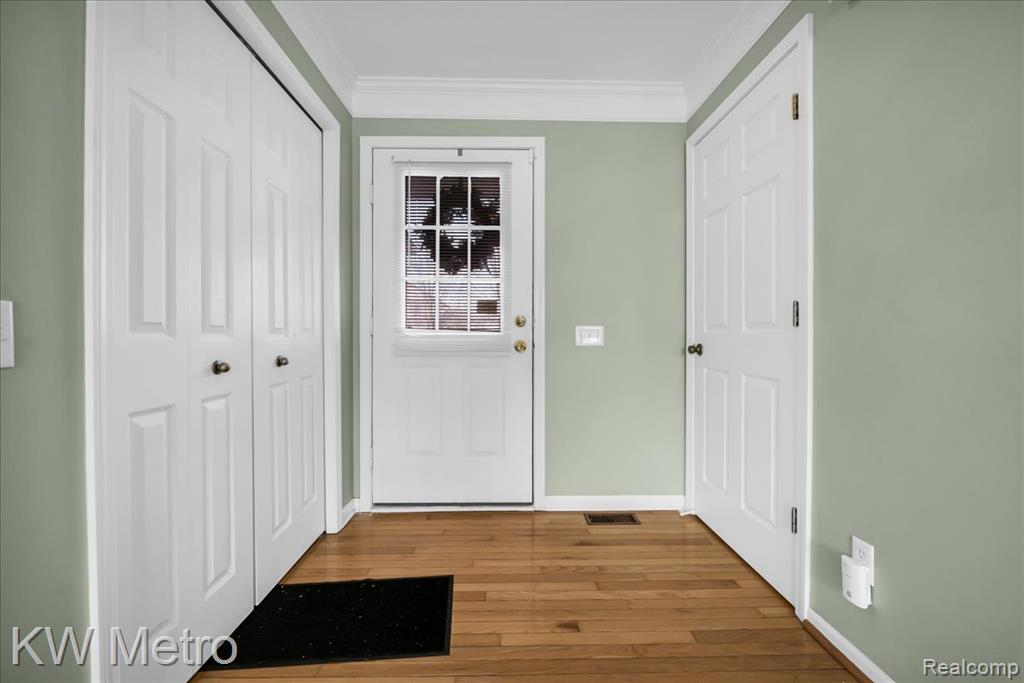 7696 Henley Drive, Ypsilanti, MI 48197 — Photo 3