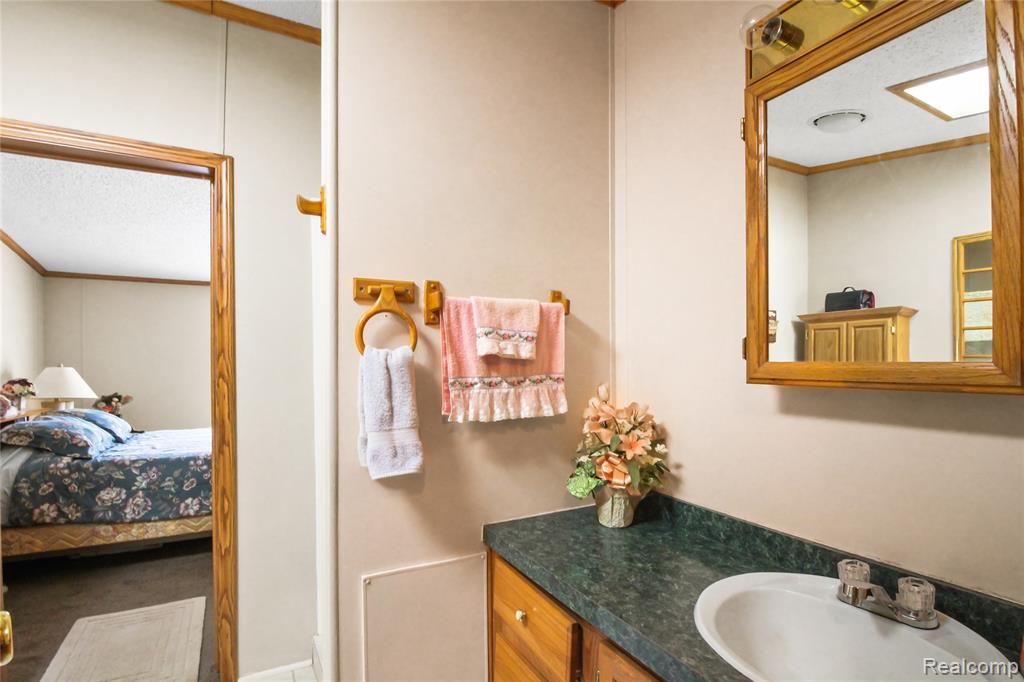 13617 Orchard View Street, Carleton, MI 48117 — Photo 15
