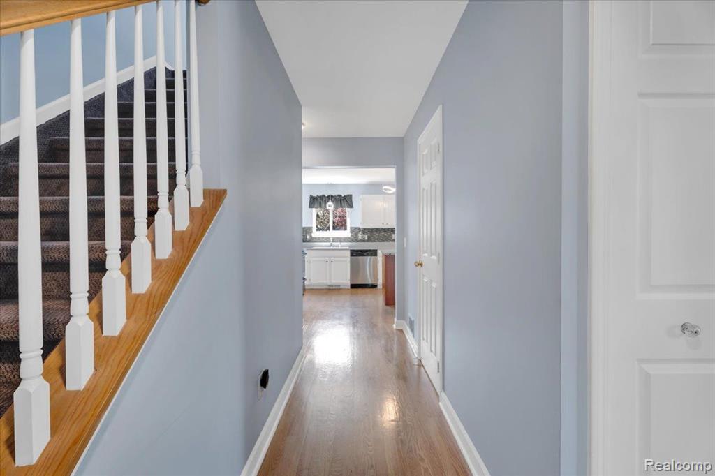 4525 STREAMSIDE Trail, Waterford, MI 48329 — Photo 11