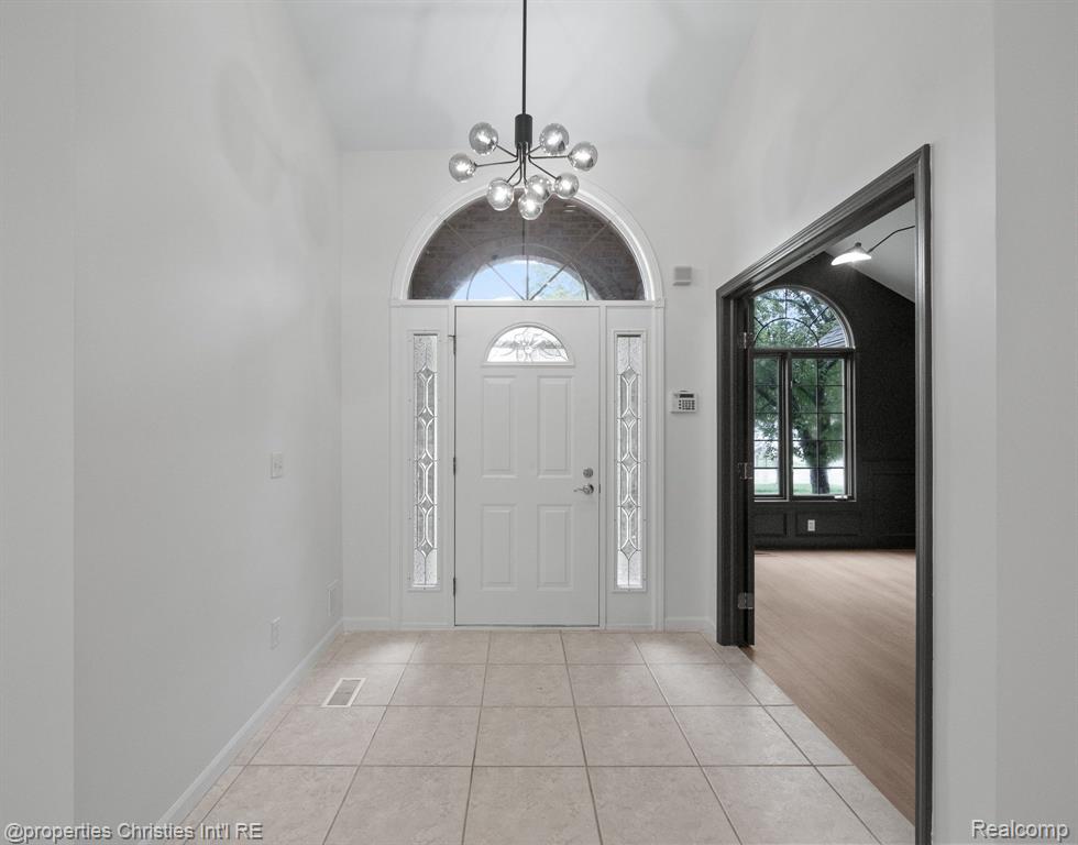 54582 CABRILLO Drive, Macomb, MI 48042 — Photo 2