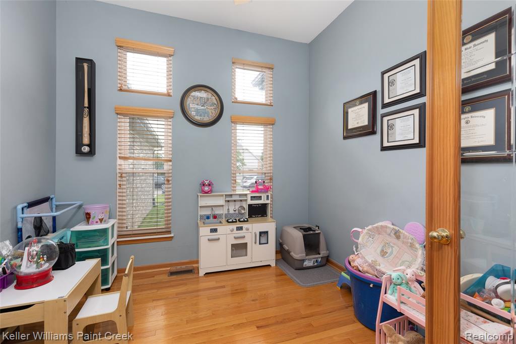 54690 Shady Creek Drive, New Baltimore, MI 48047 — Photo 11