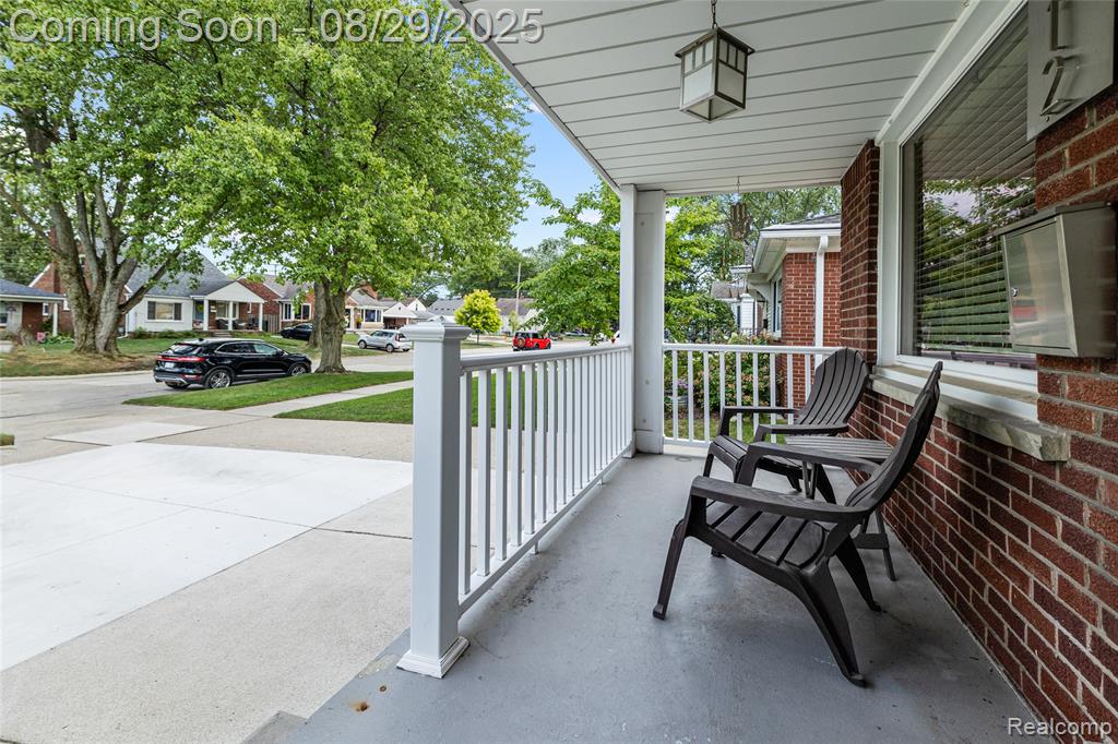712 S Minerva Avenue, Royal Oak, MI 48067 — Photo 4