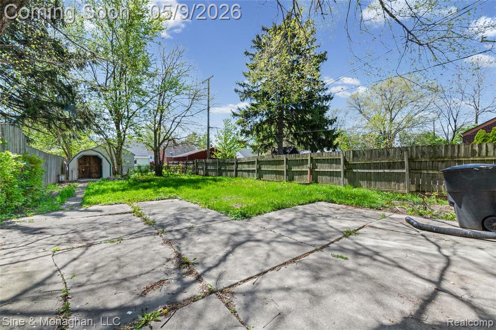 8845 Canyon Street, Grosse Pointe, MI 48236 — Photo 25