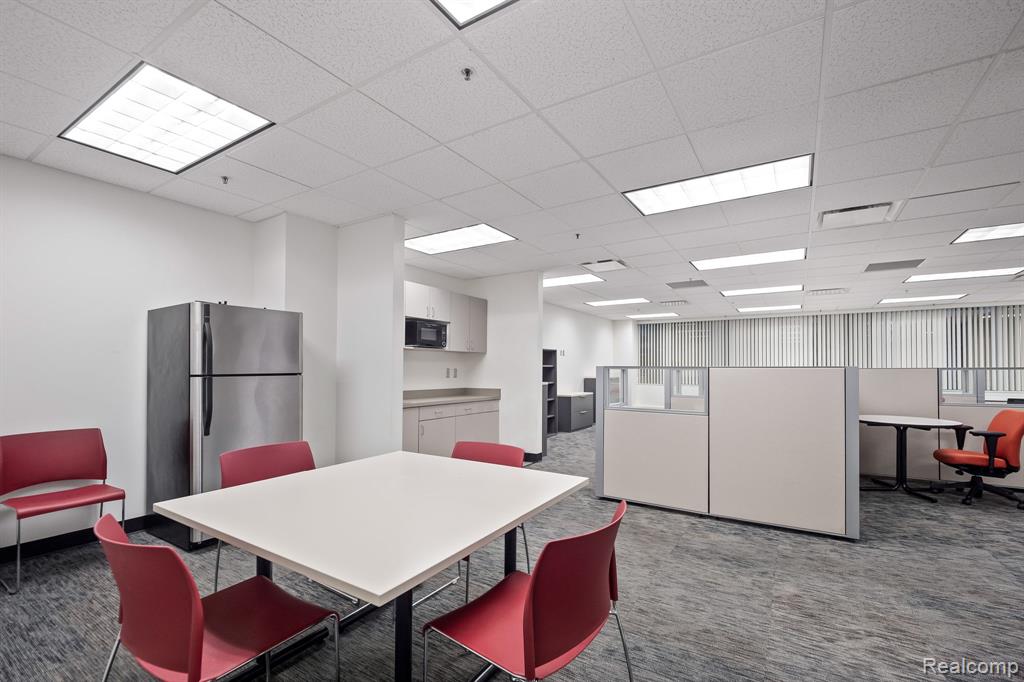 1155 Brewery Park Blvd, Detroit, MI 48207 — Photo 21