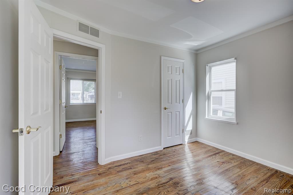600 E Kalama Avenue, Madison Heights, MI 48071 — Photo 15