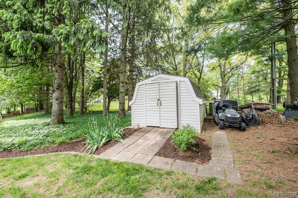 11207 PATTY ANN Lane, Romeo, MI 48065 — Photo 48