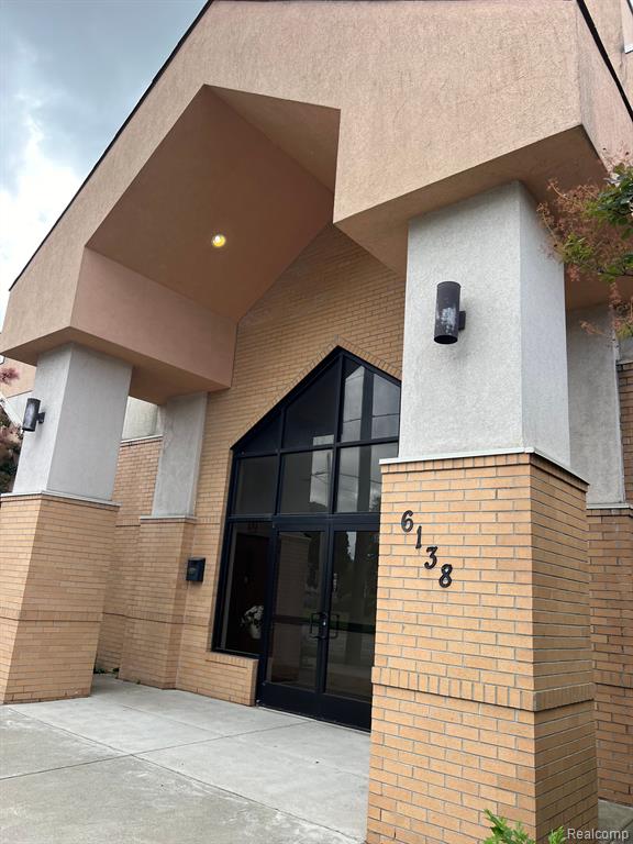 6100 - 6138 E NEVADA Street E
