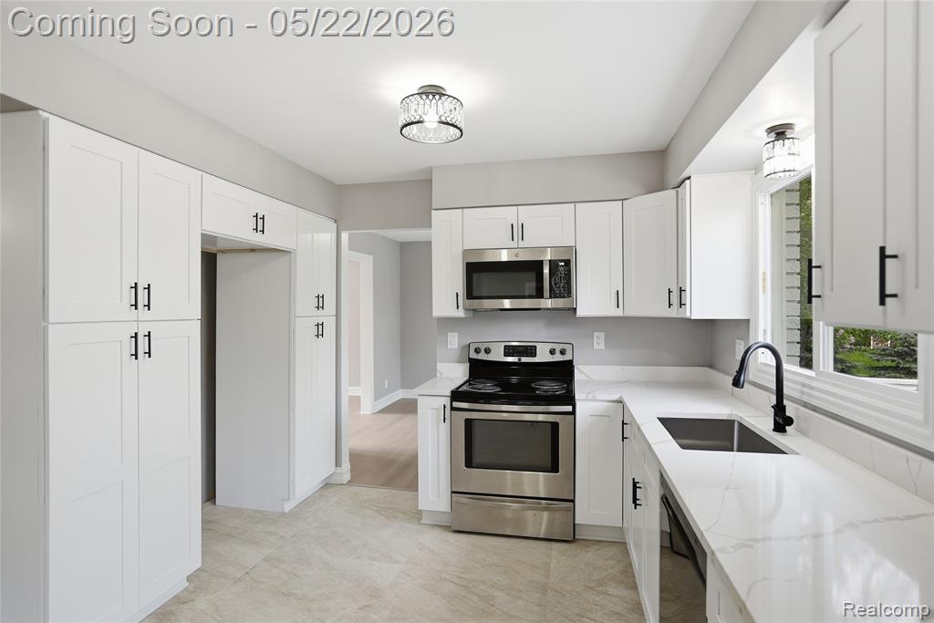 53568 Wolf Drive, Shelby Twp, MI 48316 — Photo 34