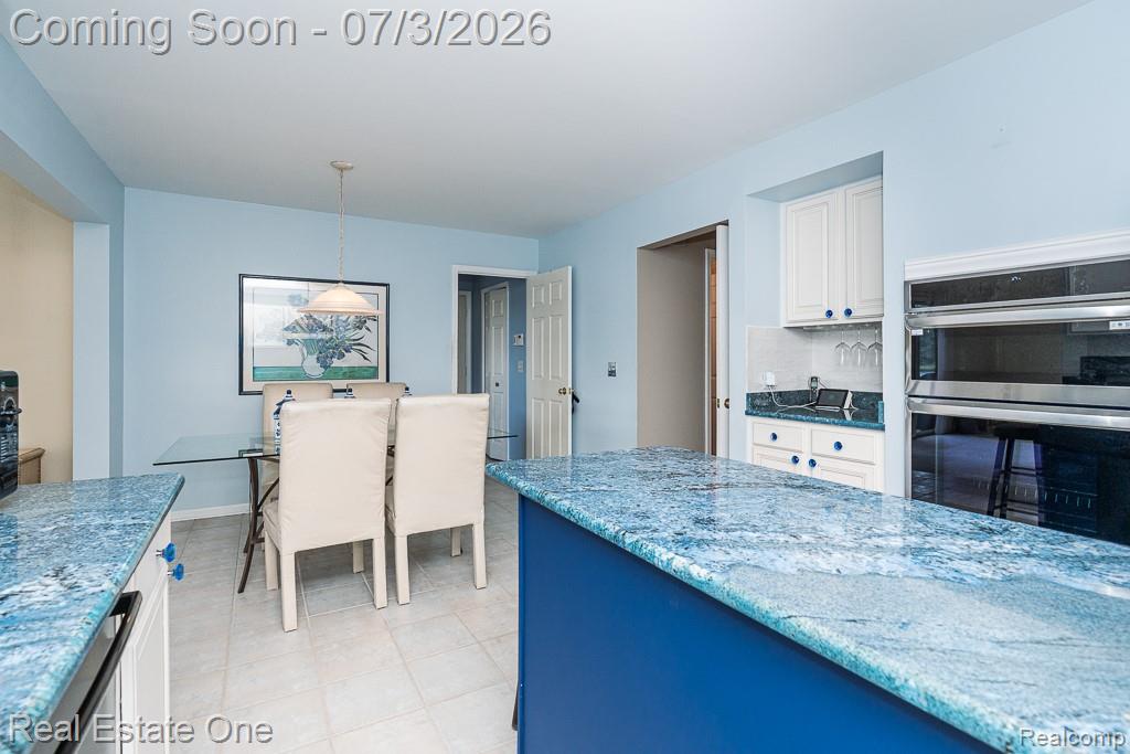 6489 Shoreline Drive, Troy, MI 48085 — Photo 14