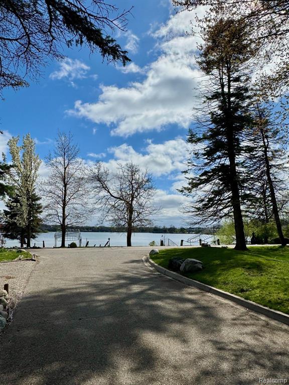 3234 PINE LAKE Road, West Bloomfield, MI 48324 — Photo 6
