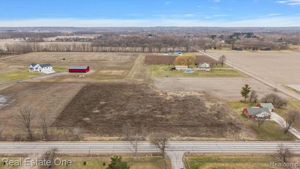 72823 Romeo Plank Rd, Armada, MI — Photo 3
