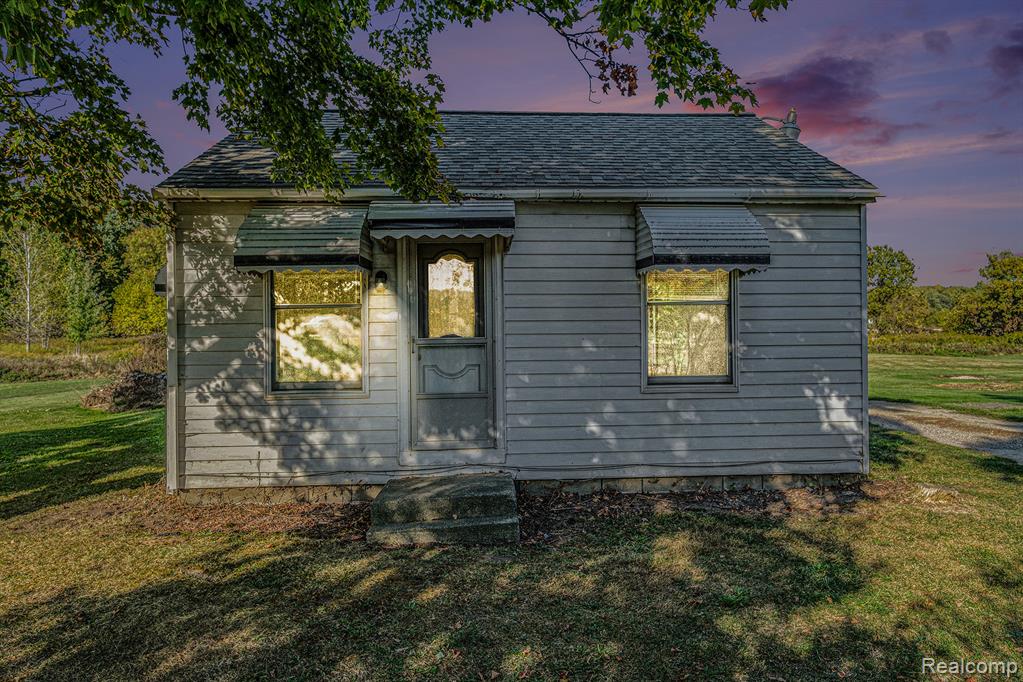 10126 McEnrue Road, Swartz Creek, MI 48473 — Photo 3