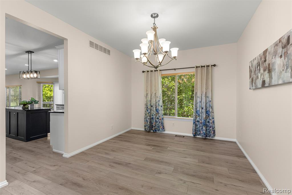 23395 Mission Lane, Farmington, MI 48335 — Photo 15