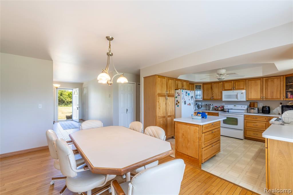 27750 Bell Road, New Boston, MI 48164 — Photo 4