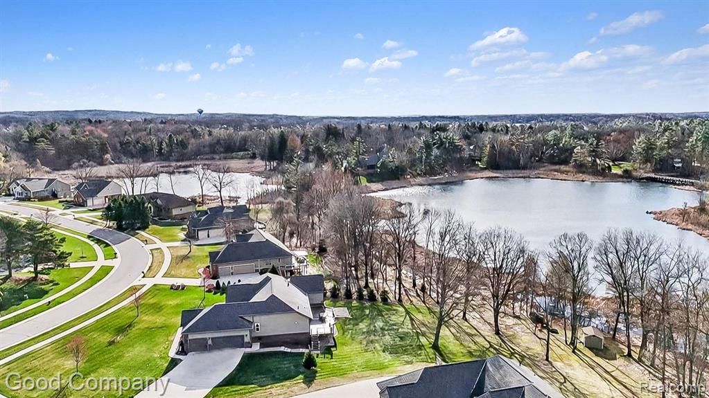 900 Watersmeet Drive, Oxford, MI 48371 — Photo 66