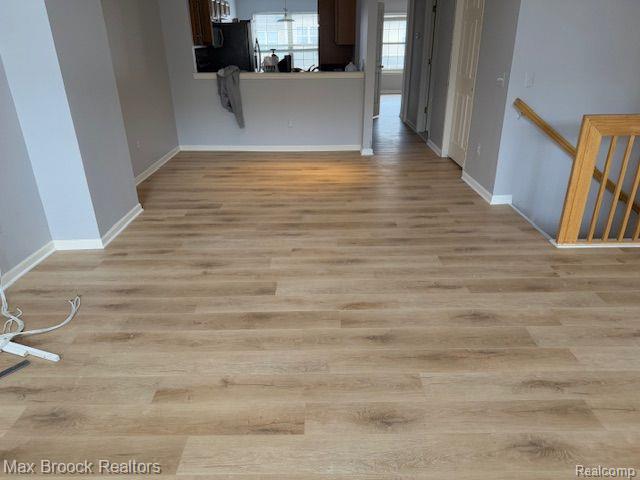 421 OLD PINE Way, Walled Lake, MI 48390 — Photo 12
