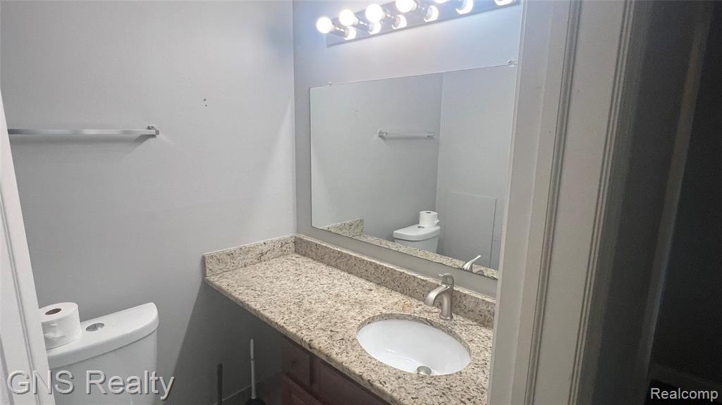 45270 Keding Street, 102, Utica, MI 48317 — Photo 10