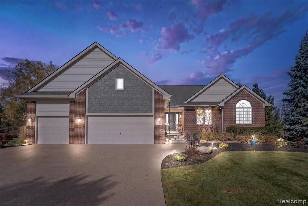 6771 Teluride Drive, White Lake, MI 48383
