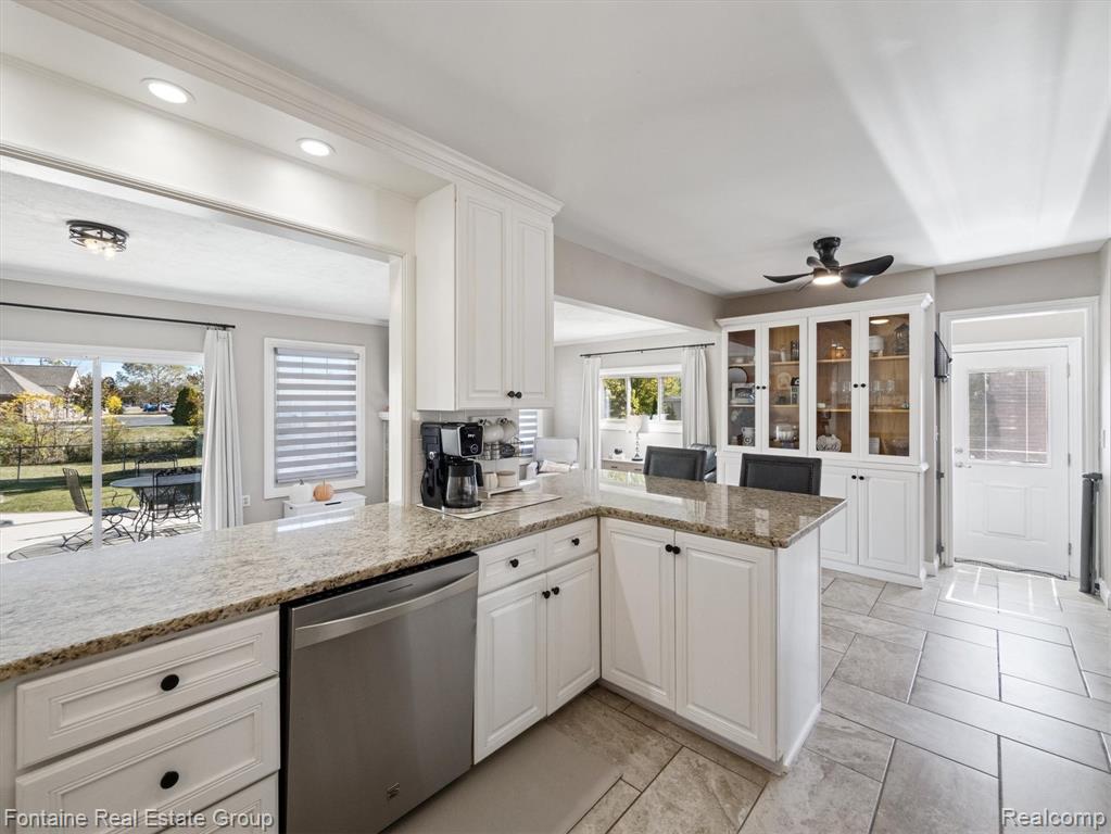 46966 McKenna Drive, Macomb, MI 48044 — Photo 18