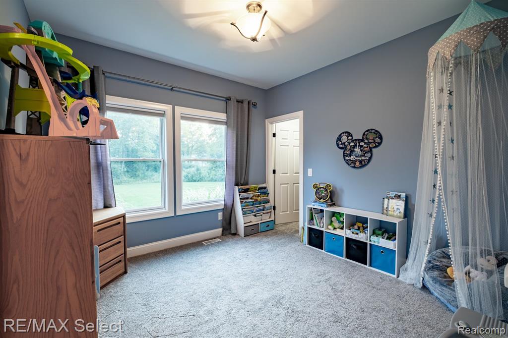 9388 MCMULLEN Circle, Fenton, MI 48430 — Photo 24