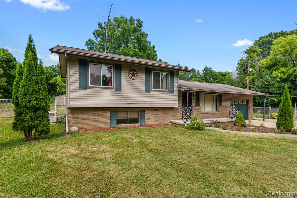 3499 E Carpenter Road, Flint, MI 48506 — front exterior