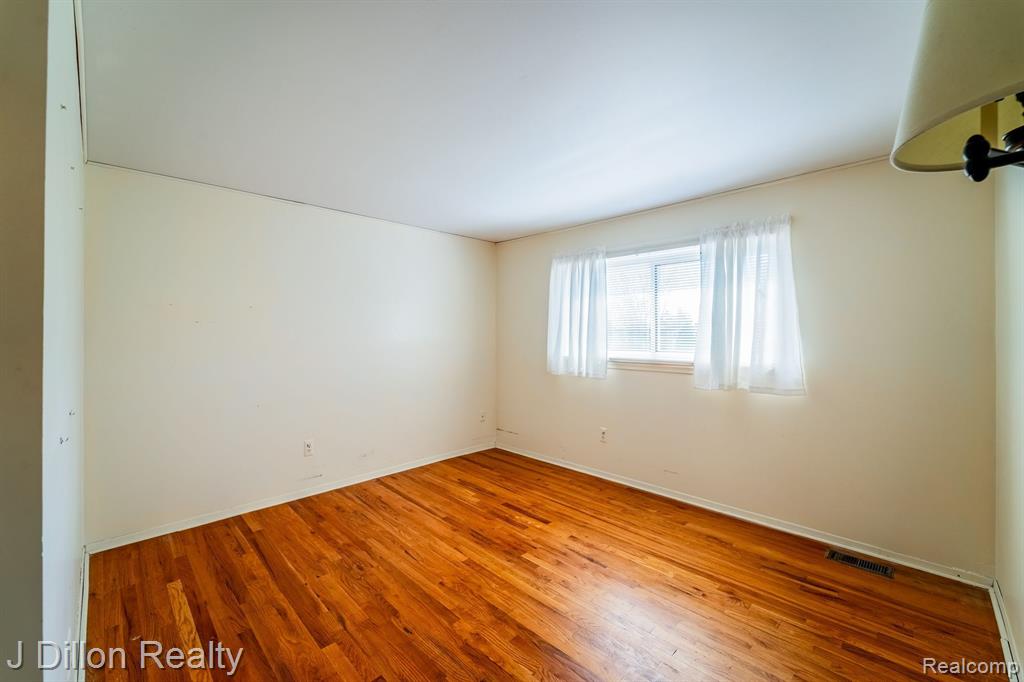 42807 SAXONY Road, Canton, MI 48187 — Photo 43