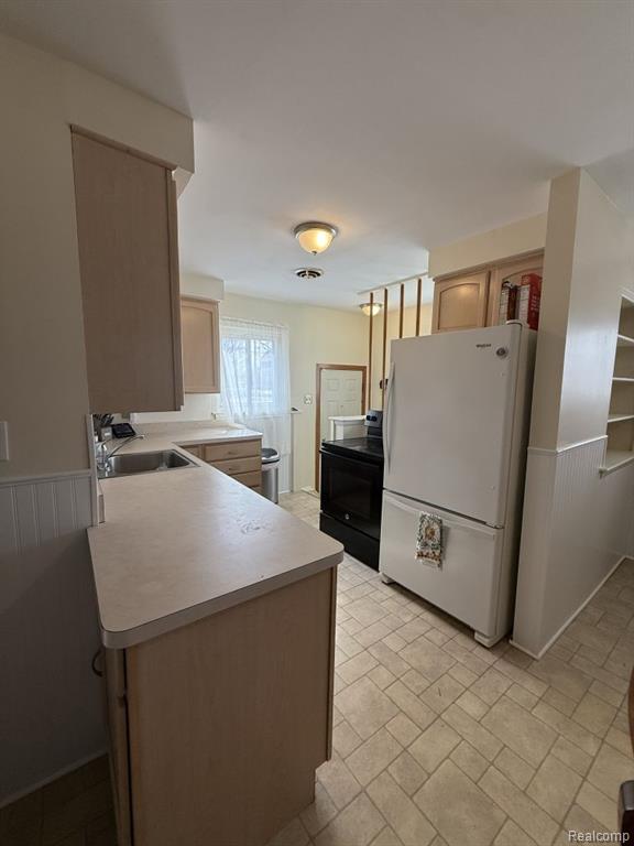 8411 Monroe Boulevard, Taylor, MI 48180 — Photo 17