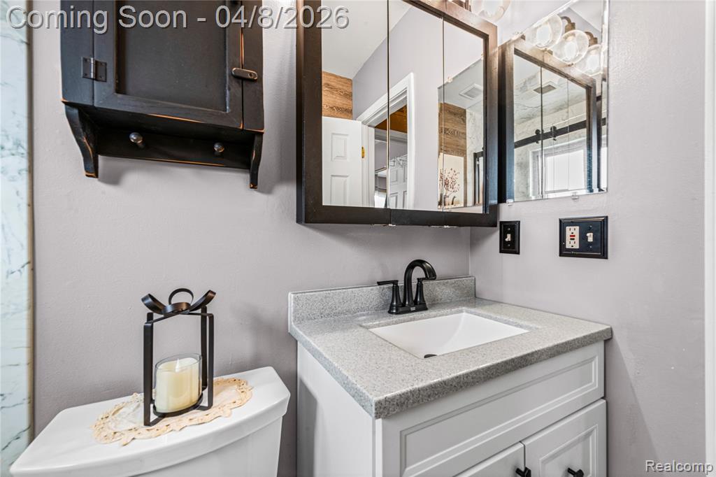 4685 Universal Street, Dearborn Heights, MI 48125 — Photo 6