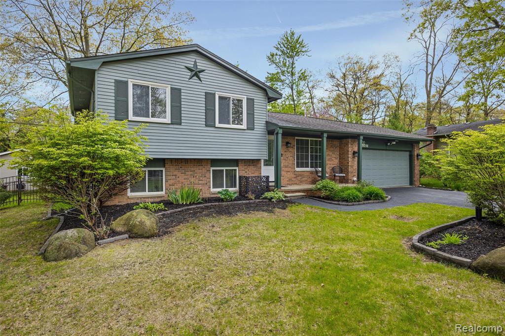 3600 Woodview Avenue, West Bloomfield, MI 48324 — Photo 34