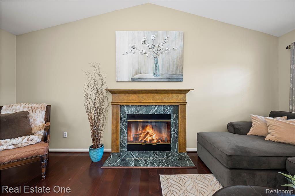 4364 Meadows Avenue, Burton, MI 48439 — Photo 11