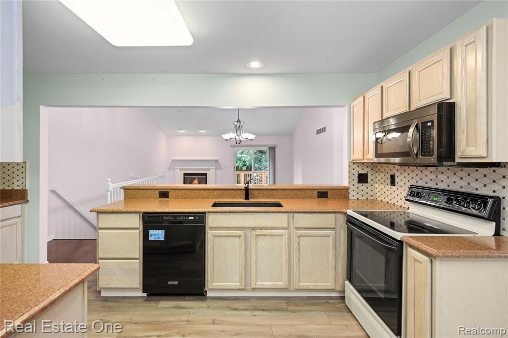 41432 Haggerty Woods Court, Canton, MI 48187 — Photo 17