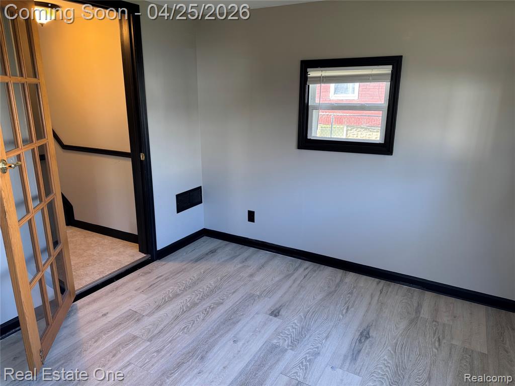 148 Marion Avenue, Waterford, MI 48328 — Photo 13