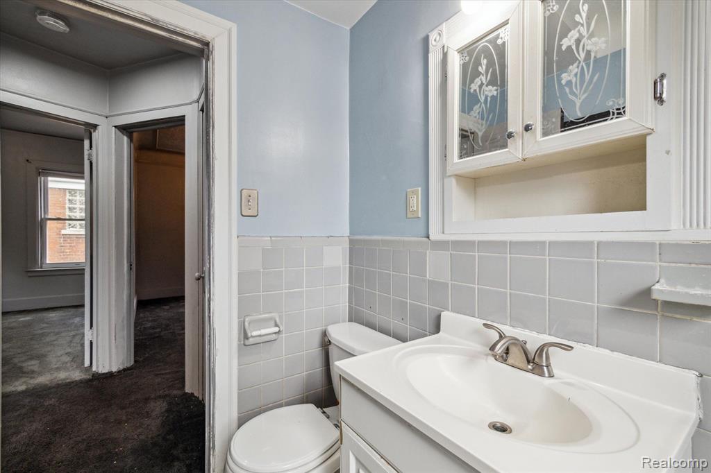805 E GEORGE Avenue, Hazel Park, MI 48030 — Photo 25
