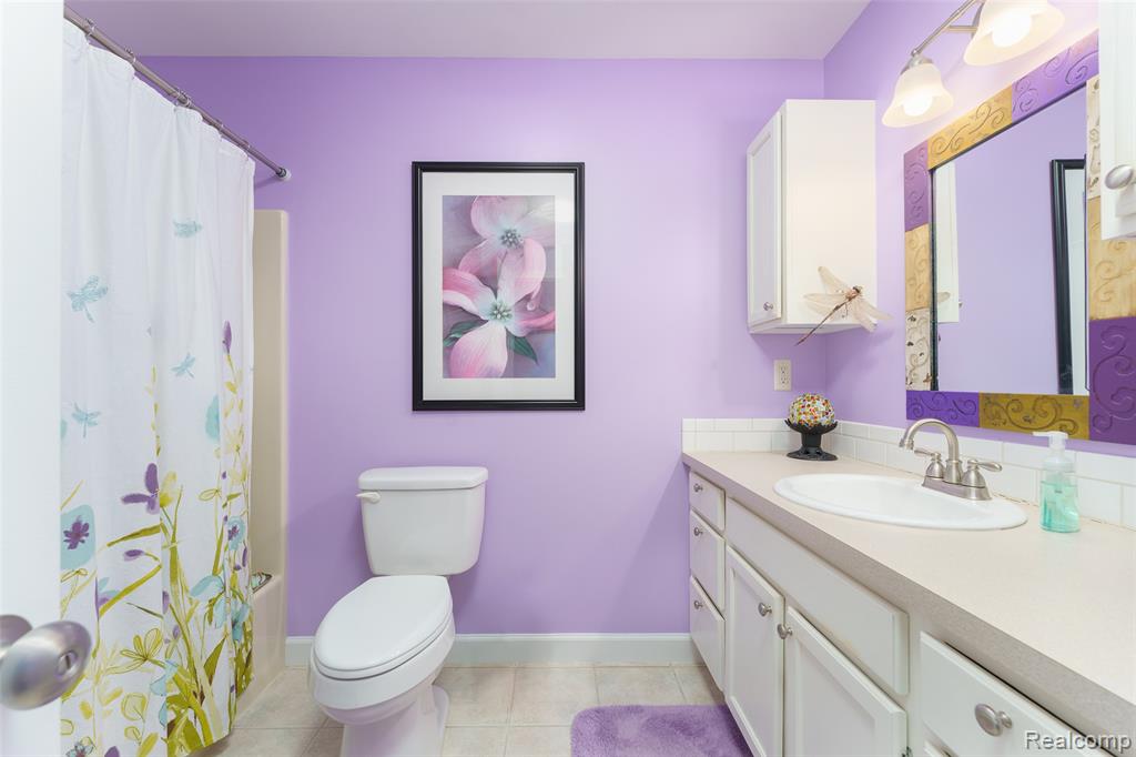 722 Griswold Street, 8, Howell, MI 48843 — Photo 16