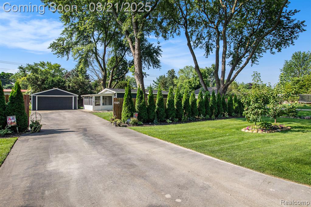 9301 Big Lake Road, Clarkston, MI — Photo 19