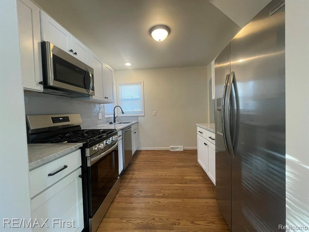 9943 Grayfield, Redford, MI 48239 — Photo 4