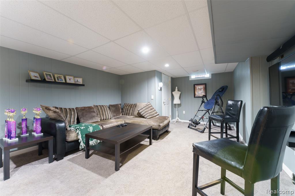 47582 Fox Court, Canton, MI 48187 — Photo 29