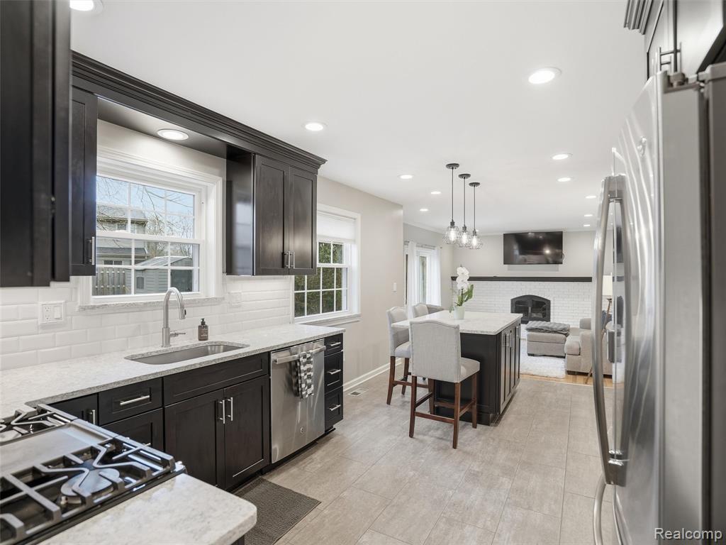 42902 Saxony Road, Canton, MI 48187 — Photo 18