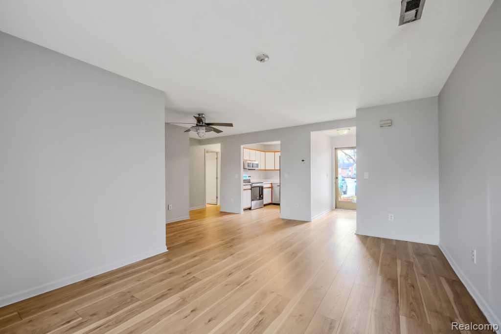 42538 Lilley Pointe Drive, 57, Canton, MI 48187 — Photo 6