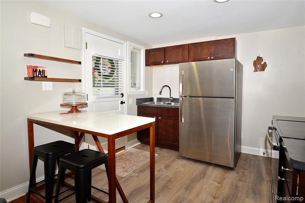 726 Graefield Court, Birmingham, MI 48009 — Photo 9