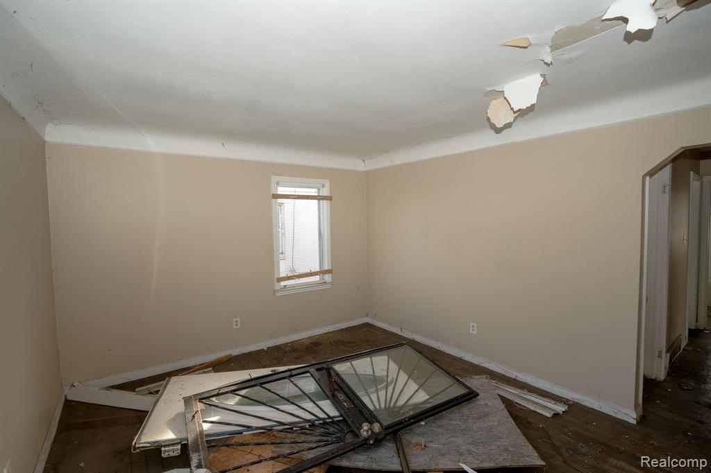 5045 Cadieux Road, Detroit, MI 48224 — Photo 4