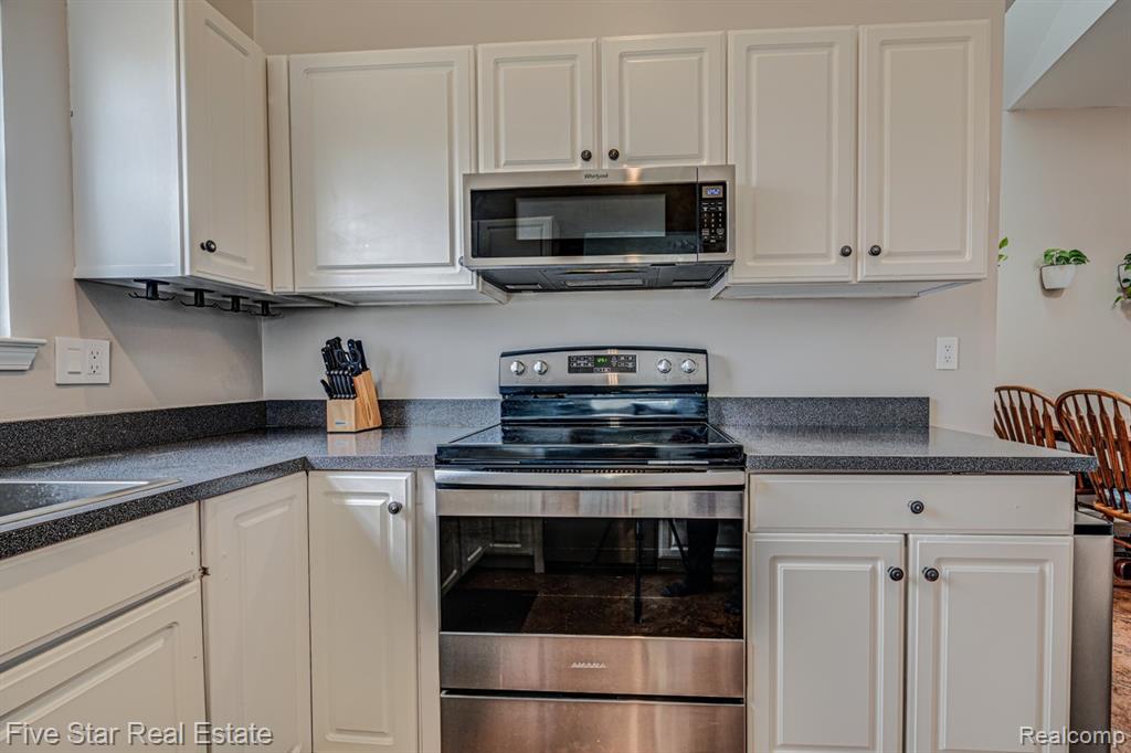 7511 BERMUDA DUNES, Ypsilanti, MI 48197 — Photo 18