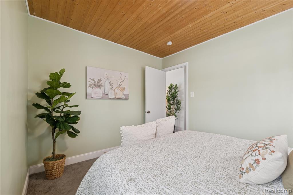 1004 E Otis Avenue, Hazel Park, MI 48030 — Photo 23