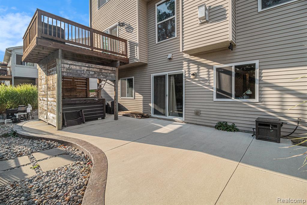 8023 Ivy Glen Park, White Lake, MI — Photo 24
