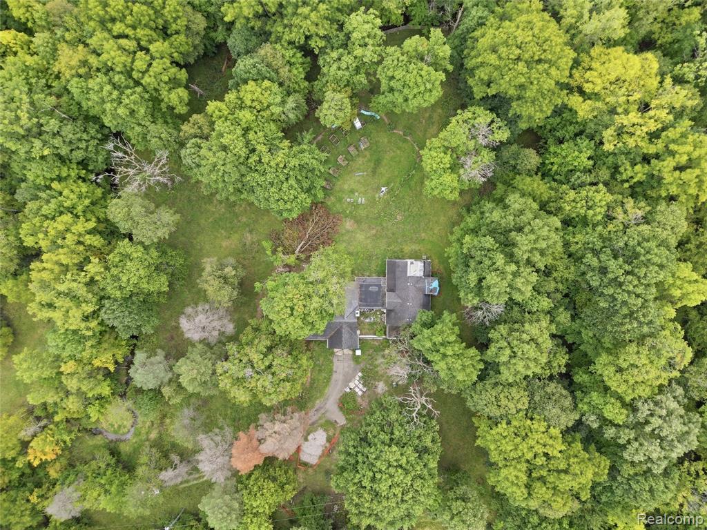 6221 W Maple Road, West Bloomfield, MI