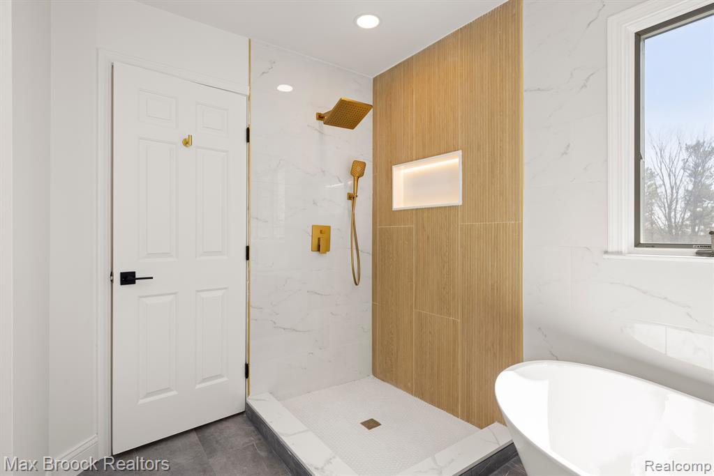 3592 GREAT FALLS Circle, Ann Arbor, MI 48108 — Photo 41