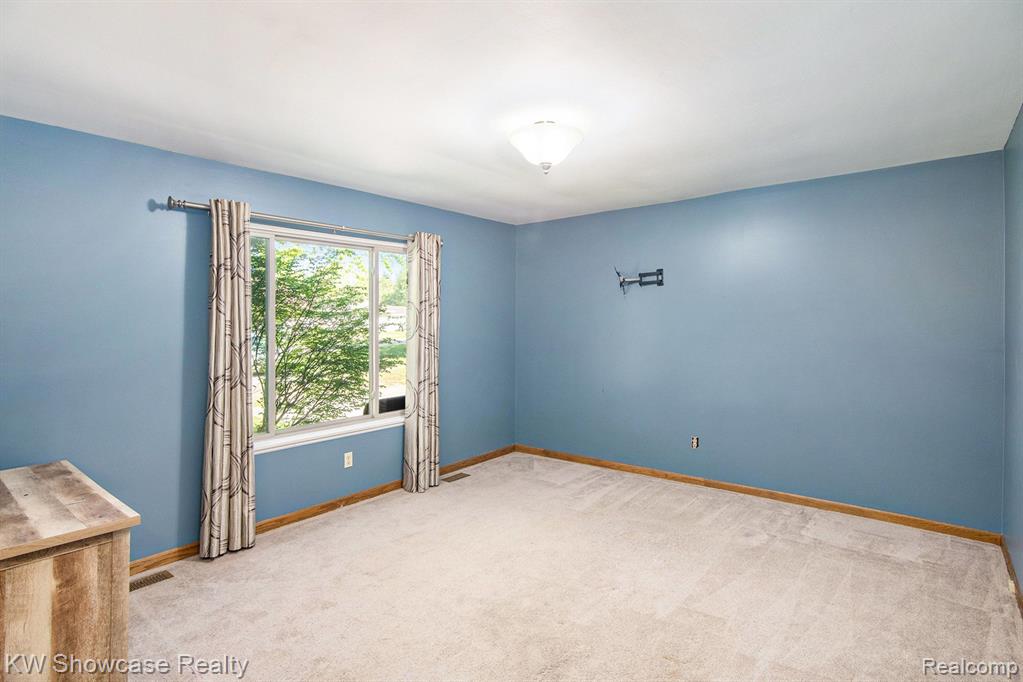 4045 S ELMS Road, Swartz Creek, MI 48473 — Photo 20