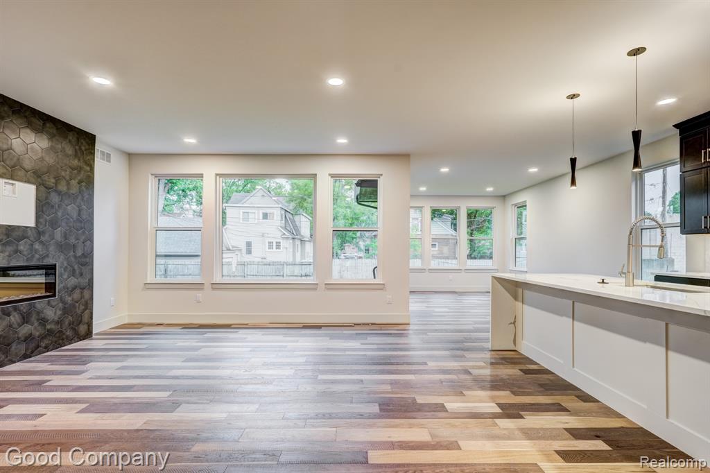 812 Irving Avenue, Royal Oak, MI 48067 — Photo 11