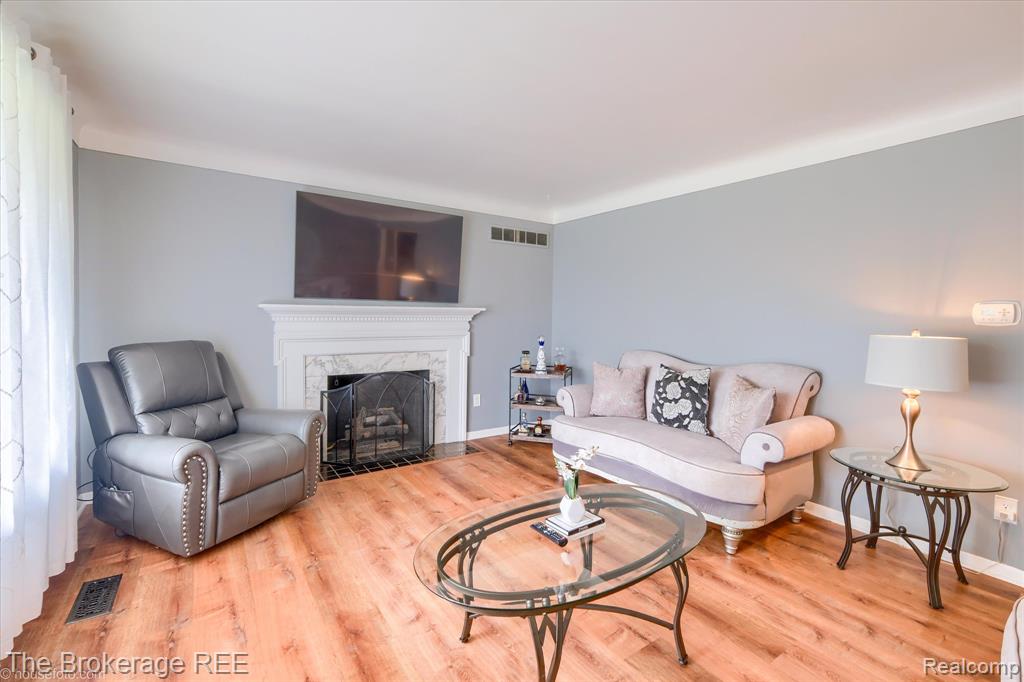 9223 Lapeer Road, Davison, MI 48423 — Photo 18